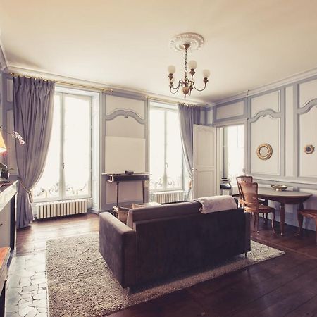 פואטייה La Maison De La Liberte Suite Jeanne Barret מראה חיצוני תמונה