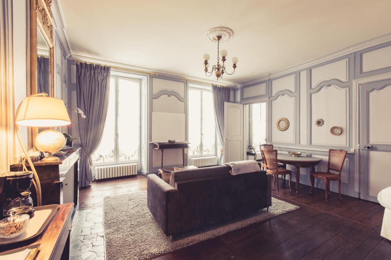 פואטייה La Maison De La Liberte Suite Jeanne Barret מראה חיצוני תמונה