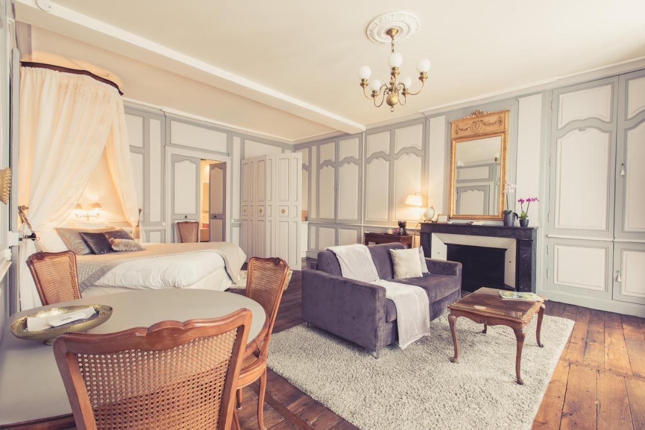 פואטייה La Maison De La Liberte Suite Jeanne Barret מראה חיצוני תמונה