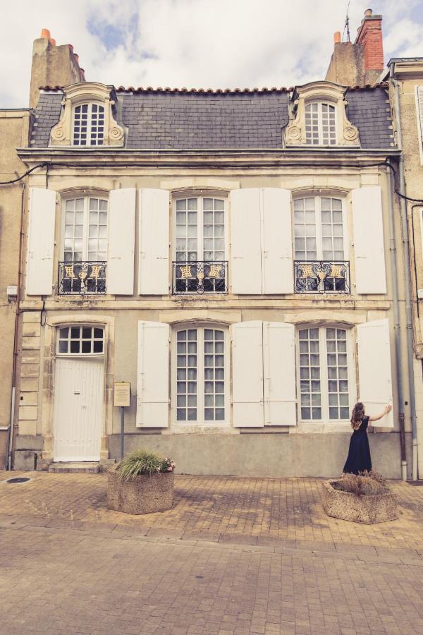 פואטייה La Maison De La Liberte Suite Jeanne Barret מראה חיצוני תמונה