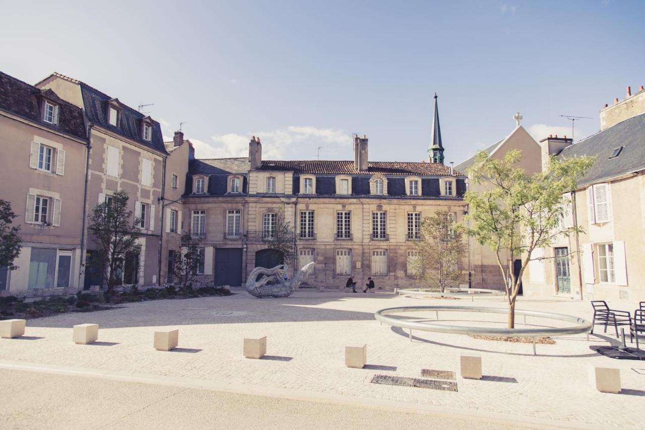פואטייה La Maison De La Liberte Suite Jeanne Barret מראה חיצוני תמונה